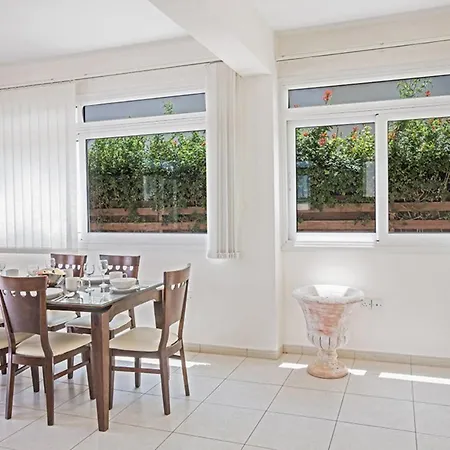 Beautiful 5 Star Holiday In A Prime Location In Protaras, Book Early To Secure Your Dates, 1257 Villa Protaras